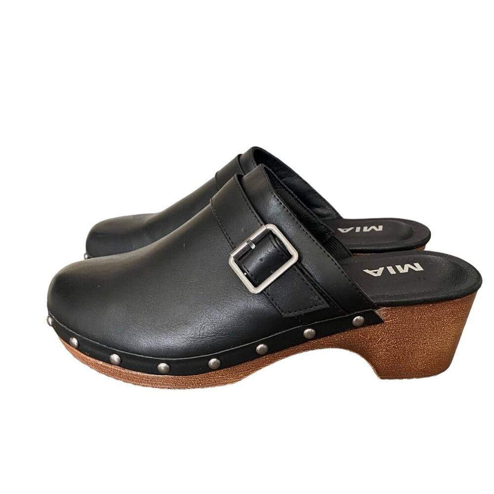 MIA Apollo Black Low Faux Leather Studded Clogs Retro size 9